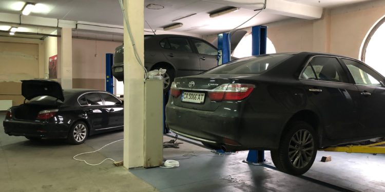Ремонт та обслуговування легкових автомобілів